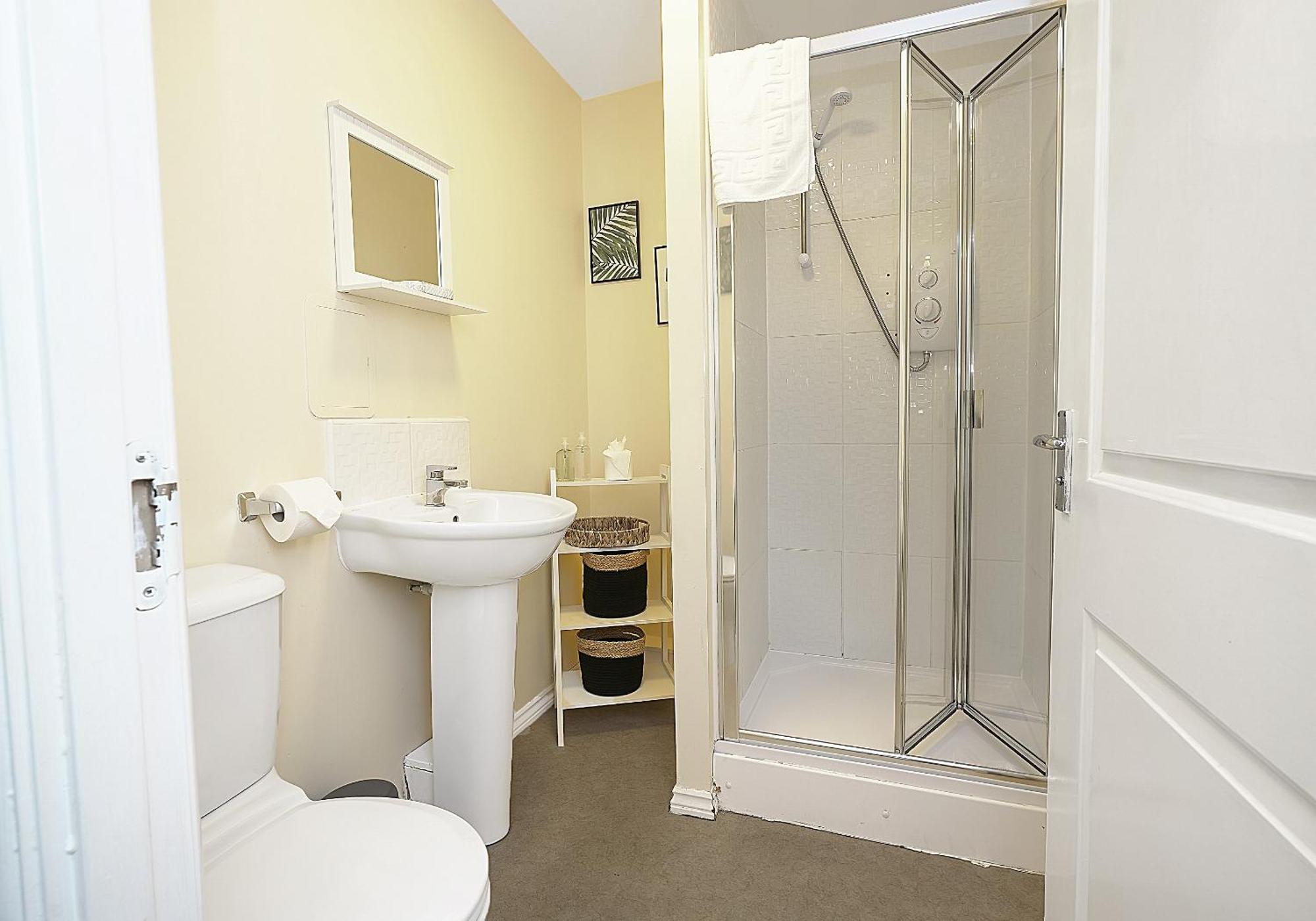 Apartment The Lochend Two Bedroom *