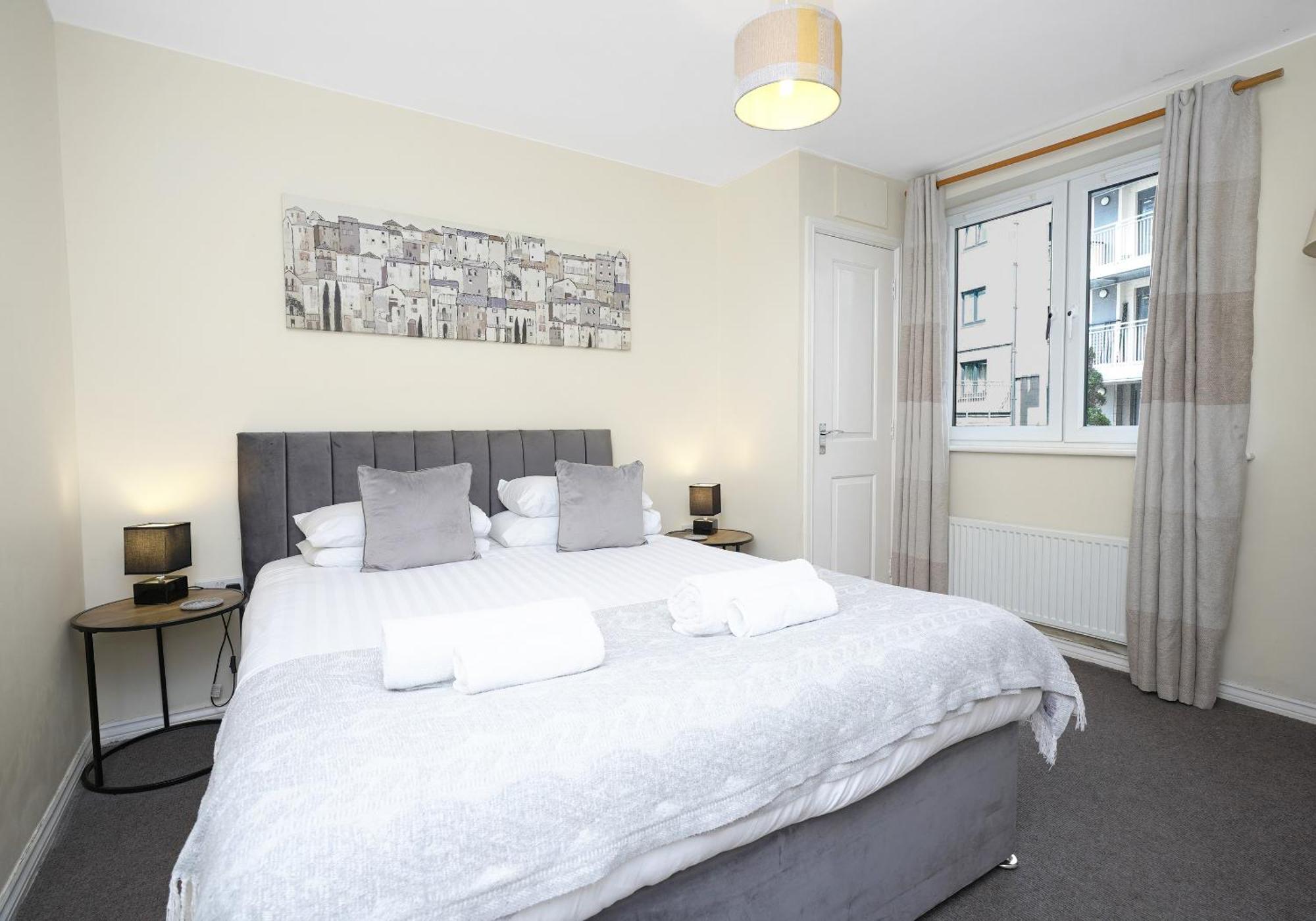 The Lochend Two Bedroom Edinburgh